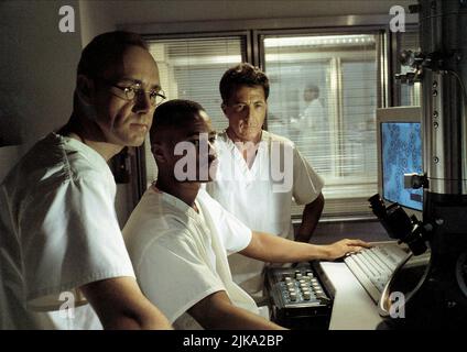 Kevin Spacey, Cuba Gooding Jr. & Dustin Hoffman Film: Outbreak (USA 1995) Characters: Maj. Casey Schuler, & Col. Sam Daniels  Director: Wolfgang Petersen 06 March 1995   **WARNING** This Photograph is for editorial use only and is the copyright of WARNER BROS. and/or the Photographer assigned by the Film or Production Company and can only be reproduced by publications in conjunction with the promotion of the above Film. A Mandatory Credit To WARNER BROS. is required. The Photographer should also be credited when known. No commercial use can be granted without written authority from the Film Co Stock Photo