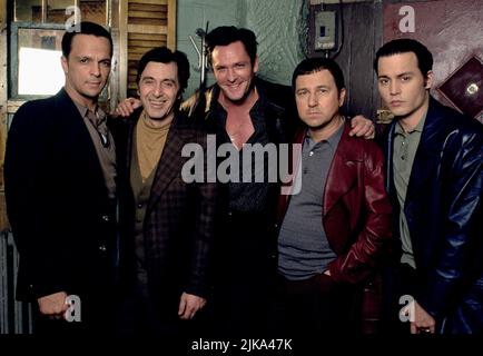 DONNIE BRASCO, Bruno Kirby, Johnny Depp, 1997 Stock Photo - Alamy