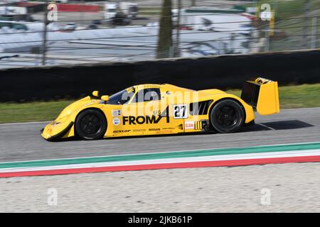1990 Nissan R90CK Le Mans endurance racer with driver Kent 1990 Nissan R90CK Le Mans endurance racer with driver Kent