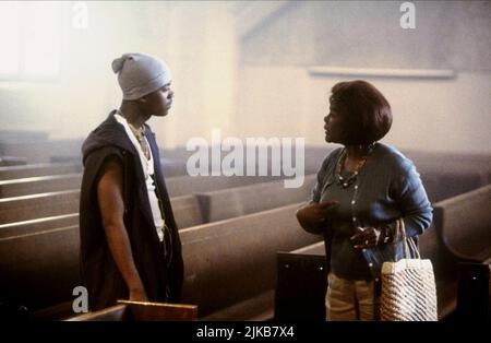 Ray J & Cicely Tyson Film: Aftershock: Earthquake In New York (TV-Film) Characters: Clayton, Emily Lincoln  Usa 1999, / Titel Auch: 'Aftershock - Das Große Beben Germany' Oder 'Erdbeben-Inferno: Wenn Die Welt Untergeht' / Willie Ray Norwood Jr. Director: Mikael Salomon 14 November 1999   **WARNING** This Photograph is for editorial use only and is the copyright of HALLMARK ENTERTAINMENT and/or the Photographer assigned by the Film or Production Company and can only be reproduced by publications in conjunction with the promotion of the above Film. A Mandatory Credit To HALLMARK ENTERTAINMENT is Stock Photo