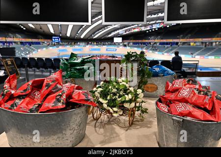 Stratford, United Kingdom. 31st July, 2022. Commonwealth Games Track Cycling. Olympic Velodrome. Stratford. A general view (GV) of the Velodrome before the start of the day. Credit: Sport In Pictures/Alamy Live News Stock Photo