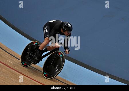 Stratford, United Kingdom. 31st July, 2022. Commonwealth Games Track Cycling. Olympic Velodrome. Stratford. Sam Webster (NZL) during the Mens Sprint qualifying. Credit: Sport In Pictures/Alamy Live News Stock Photo