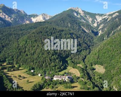 AERIAL VIEW. Boscodon Abbey. Crots, Hautes-Alpes, Provence-Alpes-Côte d'Azur, France. Stock Photo