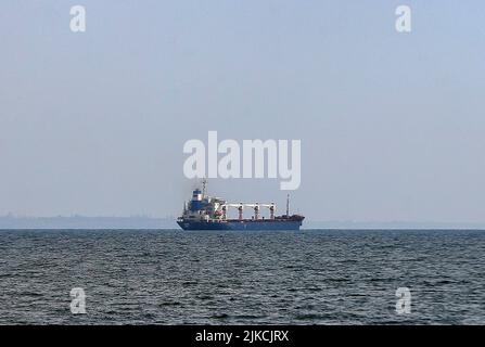 Odesa, Ukraine. 01st Aug, 2022. The Sierra Leone-flagged cargo ship RAZONI loaded with 26,000 tonnes of Ukrainian corn leaves the Ukraine's Odesa port heading to the port of Tripoli in Lebanon after restarting grain export, in Odesa. On July 22, an agreement was signed on the export of grain and other foodstuffs from the ports of Ukraine following a quadrilateral meeting of Ukraine, Turkey, the UN, and Russia in Istanbul, as earlier media reported. (Photo by Pavlo Gonchar/SOPA Images/Sipa USA) Credit: Sipa USA/Alamy Live News Stock Photo