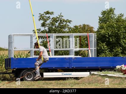 Zagreb, Croatia, August 1, 2022, The workers decided to use part of the break to swing on the ropes in Zagreb, Croatia on August 1, 2022. Photo: Zeljko Hladika/PIXSELL Stock Photo