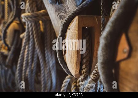 The details and ropes of the Dutch East cargo ship Stock Photo