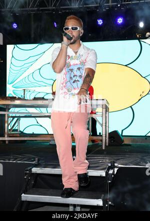 MIAMI, FL - JULY 31: Recording artist MORA performs during Vibra Urbana at Oasis Wynwood on July 31, 2022 in Miami, Florida.  (Photo by Alberto E. Tamargo/Sipa USA) Stock Photo