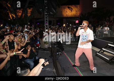 Miami, United States Of America. 31st July, 2022. MIAMI, FL - JULY 31: Recording artist MORA performs during Vibra Urbana at Oasis Wynwood on July 31, 2022 in Miami, Florida. (Photo by Alberto E. Tamargo/Sipa USA) Credit: Sipa USA/Alamy Live News Stock Photo