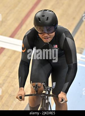 Stratford, United Kingdom. 01st Aug, 2022. Commonwealth Games Track Cycling. Olympic Velodrome. Stratford. Fadhil Zonis (MAS) during the Mens 1000m Time Trial. Credit: Sport In Pictures/Alamy Live News Stock Photo