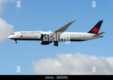 Air Canada Boeing 787-9 Dreamliner aircraft. Airplane 787 of Air Canada flying. Plane registered as C-FRSR. Stock Photo