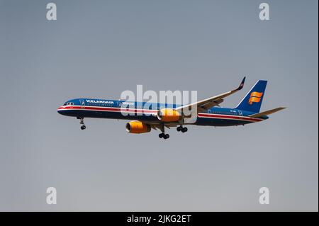 18.06.2022, Germany, Berlin, Berlin - Europe - An Icelandair passenger aircraft of type Boeing 757-300 with registration TF-ISX on approach to Berlin