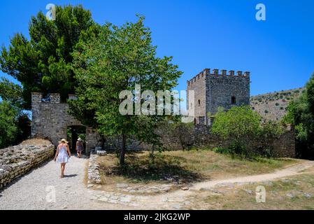 27.06.2022, Albania, Ksamil, Butrint - The Venetian castle on the acropolis at ancient Butrint, World Heritage Ruined City of Butrint. 00X220627D011CA Stock Photo