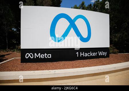 Menlo Park, United States. 01st Aug, 2022. The logo of Meta is set up outside the headquarters. Meta is one of the strongest companies in the United States even the whole world. There are plenty of social medias that Meta owns, includes Facebook, Instagram, and WhatsApp. The headquarters of Meta is located in Menlo Park, a city in California. Some tourists come to the headquarters of Meta to take photos. (Photo by Michael Ho Wai Lee/SOPA Images/Sipa USA) Credit: Sipa USA/Alamy Live News Stock Photo