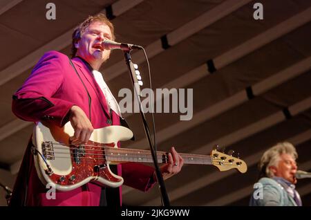 Bassist Paul Martin performs with Marty Stuart (right) and his Fabulous Fabulous Superlatives band during a Lakefest Fourth of July Celebration concert on Saturday, July 3, 2010 in Jamestown, Russell County, KY, USA.  A Kentucky native and former lead singer for Exile nicknamed 'The Apostle,' Martin joined the Fabulous Superlatives in 2008. (Apex MediaWire Photo by Billy Suratt) Stock Photo