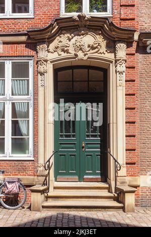 Historic house entrance in Peterstraße, Komponistenquartier, Neustadt, Hamburg, Germany