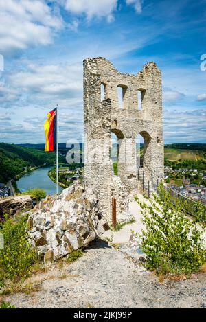 Grevenburg near Traben-Trarbach on the Middle Moselle, built by Count Johann III von Sponheim, was blown up by the French. What remains is the commandant's house, whose facade can be seen, Stock Photo