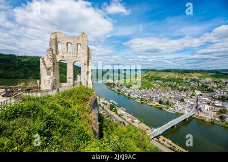 Grevenburg near Traben-Trarbach on the Middle Moselle, built by Count Johann III von Sponheim, was blown up by the French. What remains is the commandant's house, whose facade can be seen, Stock Photo