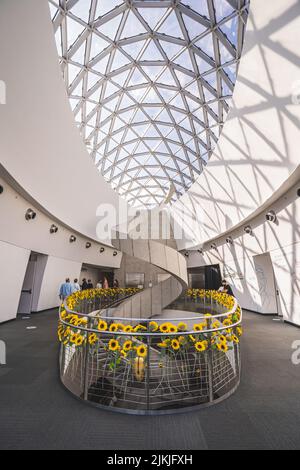 St. Petersburg, Florida January 14, 2021: Interior view of second floor architecture of the Dali Museum in St. Petersburg Florida. spiral at top of st Stock Photo