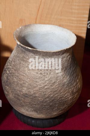 anasazi corrugated pottery