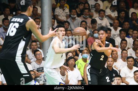 Participants in the 2022 NBA basketball Draft Combine gather at center  court Wednesday, May 18, 2022, at the Wintrust Arena in Chicago. (AP  Photo/Charles Rex Arbogast Stock Photo - Alamy