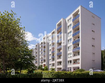 solar energy housing estate in Cologne-Bocklemuend, photovoltaic array, solar modules at the balcony balustrades, Cologne, Germany. Solarsiedlung in K Stock Photo