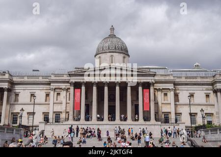 London, UK. 3rd August 2022. The National Gallery in Trafalgar Square, exterior daytime view. Stock Photo