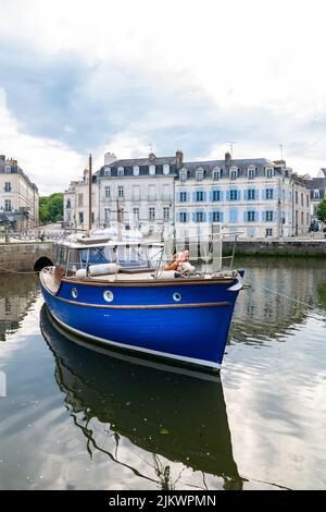 Vannes, beautiful city in Brittany, boats in the harbor, with typical houses Stock Photo