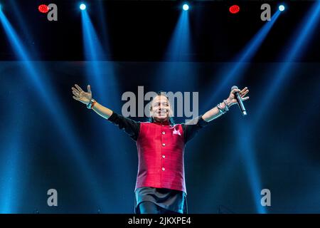 New Delhi, India. 02nd Aug, 2022. Kailash Kher performing at Tiranga Utsav, organised by Ministry of Culture to celebrate the contribution of Shri Pingali Venkayya to the nation on the occasion of his 146th Birth Anniversary on 2nd August 2022.Kailash Kher is an Indian playback singer and music composer. (Photo by Mohsin Javed/Pacific Press) Credit: Pacific Press Media Production Corp./Alamy Live News Stock Photo