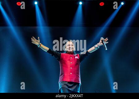 New Delhi, Delhi, India. 2nd Aug, 2022. Kailash Kher performing at Tiranga Utsav, organised by Ministry of Culture to celebrate the contribution of Shri Pingali Venkayya to the nation on the occasion of his 146th Birth Anniversary on 2nd August 2022.Kailash Kher is an Indian playback singer and music composer. (Credit Image: © Mohsin Javed/Pacific Press via ZUMA Press Wire) Stock Photo