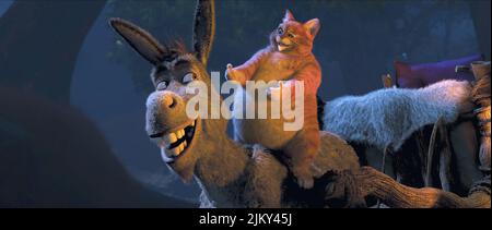 DONKEY, PUSS IN BOOTS, SHREK FOREVER AFTER, 2010 Stock Photo