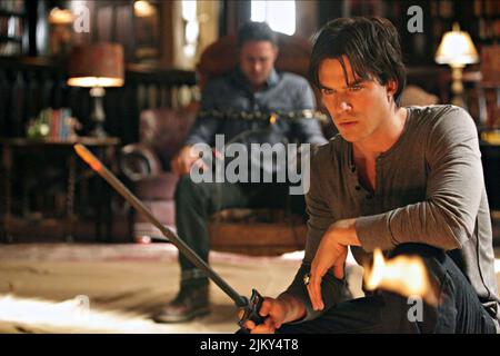 TAYLOR KINNEY, IAN SOMERHALDER, THE VAMPIRE DIARIES : SEASON 2, 2010 Stock Photo