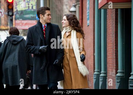 JAKE GYLLENHAAL, ANNE HATHAWAY, LOVE AND OTHER DRUGS, 2010 Stock Photo