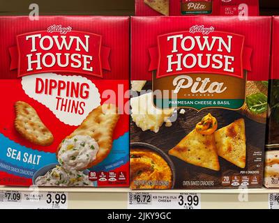 Grovetown, Ga USA - 04 20 22: Kelloggs snack brand on a retail store shelf Town House crackers Stock Photo