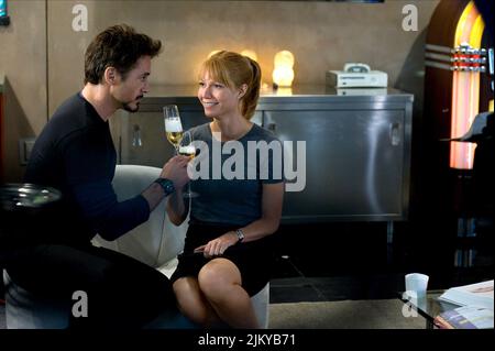 ROBERT DOWNEY JR., GWYNETH PALTROW, IRON MAN 2, 2010 Stock Photo