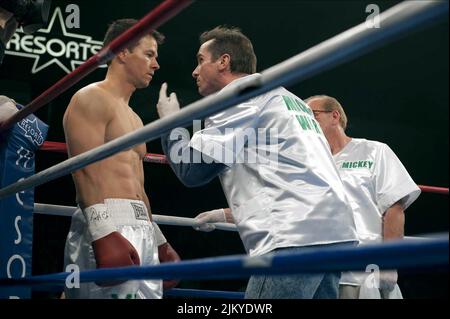 MARK WAHLBERG, CHRISTIAN BALE, THE FIGHTER, 2010 Stock Photo