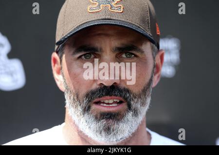 Berea, United States. 03rd Aug, 2022. Cleveland Browns head coach Kevin Stefanski talks to the media during training camp in Berea, Ohio on Wednesday, August 3, 2022. Photo by Aaron Josefczyk/UPI Credit: UPI/Alamy Live News Stock Photo