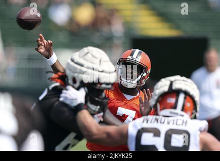 Berea, United States. 03rd Aug, 2022. Cleveland Browns quarterback Jacoby Brissett (7) throws a pass during training camp in Berea, Ohio on Wednesday, August 3, 2022. Photo by Aaron Josefczyk/UPI Credit: UPI/Alamy Live News Stock Photo