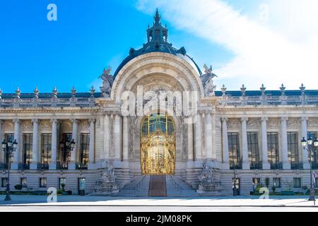 Paris, the « Petit Palais », beautiful building in a chic area of the French capital Stock Photo