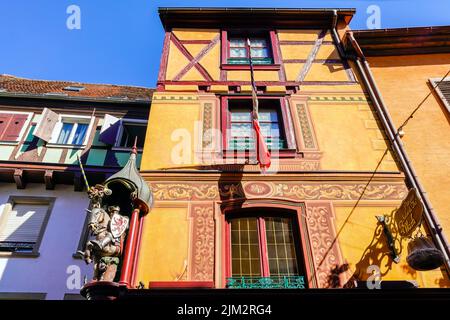 Statue of Knight on Benoit Wach Patisserie building in Alsace village of Sélestat. Bas-Rhin, France. Stock Photo