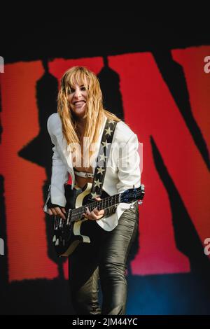 Bass player Victoria De Angelis, left, and guitarist Thomas Raggi, of ...