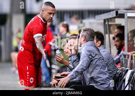 Antwerp's Radja Nainggolan pictured during the match between Belgian soccer team Royal Antwerp FC RAFC and Norwegian team Lillestrom SK, Thursday 04 August 2022, in Kjeller, Norway, the first leg in the third qualifying round of the UEFA Conference League competition. BELGA PHOTO LAURIE DIEFFEMBACQ Stock Photo