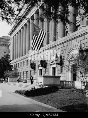 Office of the Secretary - Guidance/ Organization Handbook for Political Appointees Stock Photo