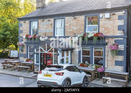 Holcombe Brook Village Ramsbottom, Hare & Hounds public house in the village on a summers day,Lancashire,England,UK 2022 Stock Photo