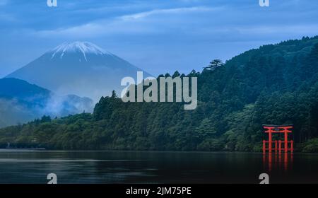 This view of Mt. Fuji and the 'Heiwa-no-Torii' (Gate of Peace) located on the shoreline of Ashinoko Lake in Hakone, Japan, is probably one of the most Stock Photo