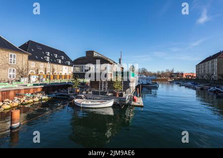 Floating House on Copenhagen water canals, Denmark Stock Photo