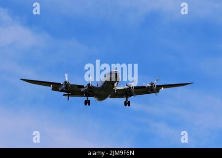 Super Constellation, Super Conny. Approach Stock Photo