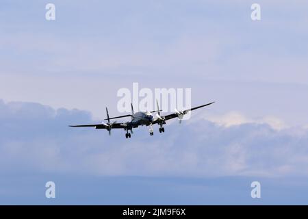 Super Constellation, Super Conny. Approach Stock Photo