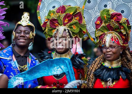 London, UK.  5 August 2022. Members of Genesis costumes at Carnival in Chelsea, a community event showcasing carnival costumes, music and culture ahead of Notting Hill Carnival.  The show is part of this year’s Kensington & Chelsea Festival.  Credit: Stephen Chung / Alamy Live News Stock Photo