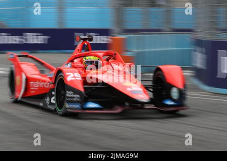 Circuito Cittadino dell'Eur, Rome, Italy - 2022 APRIL 09:  Alexander Sims (GBR) - Mahindra M7 ELECTRO - Mahindra Racing   (Photo by Alessio De Marco | Stock Photo