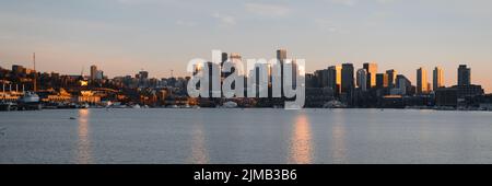 A panoramic sot of the Seattle skyline as seen from Gas Works Park, Washington Stock Photo